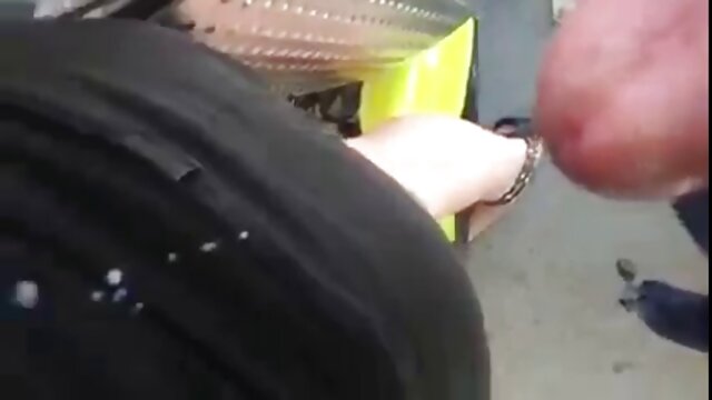 hd :  Tinejdžerka mlada jebacina amaterka želi sisati velikog kurac Seksi porno video 