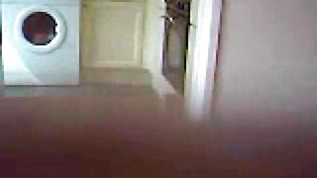 hd :  Međurasni lezbijski video crne djevojke i dvije  bjelkinje Seksi porno video 