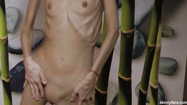 hd :  Crnokose MILF-ice xxx besplatni filmovi imaju prljavi lezbijski seks u privatnoj kabini Seksi porno video 
