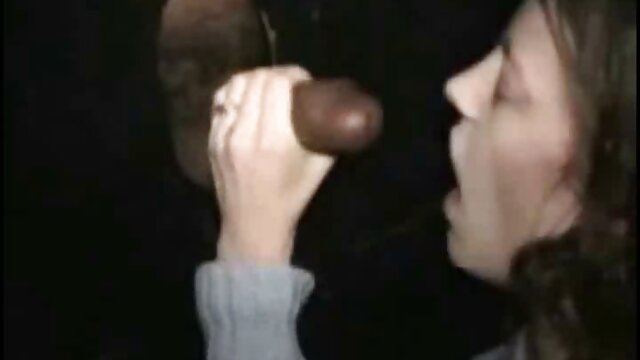 hd :  Policajac mami nevinog  tinejdžera u noćni trojac na otvorenom Seksi porno video 